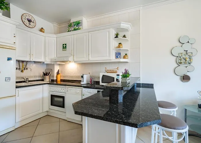 Pedra Dos Bicos By Intiholidays * アルブフェイラ