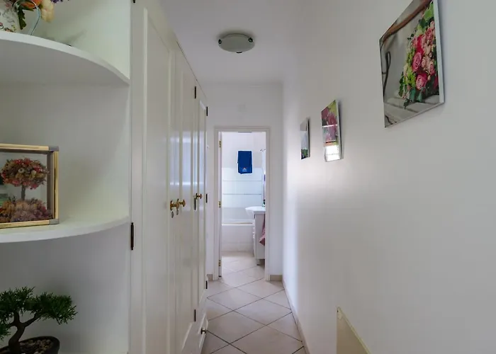 Pedra Dos Bicos By Intiholidays * アルブフェイラ